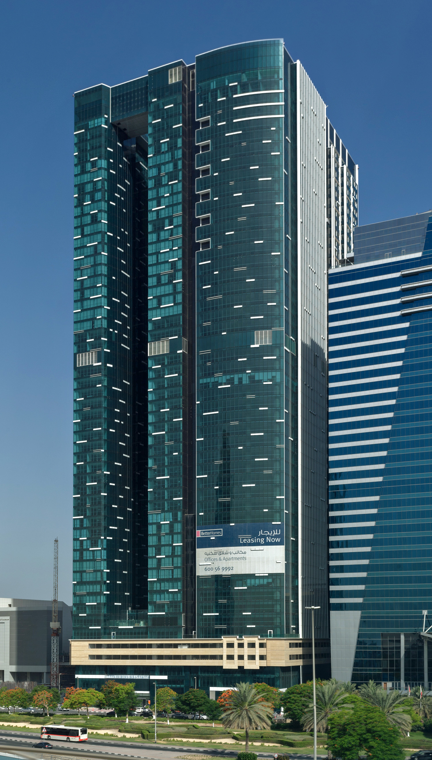 Burj Al Salam, Dubai - View from Dubai Metro Red Line. © Mathias Beinling